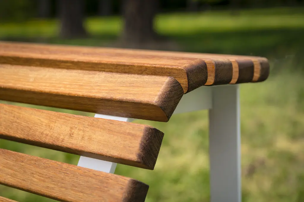 streetpark-bench-VELA-LVL1-úprava.webp