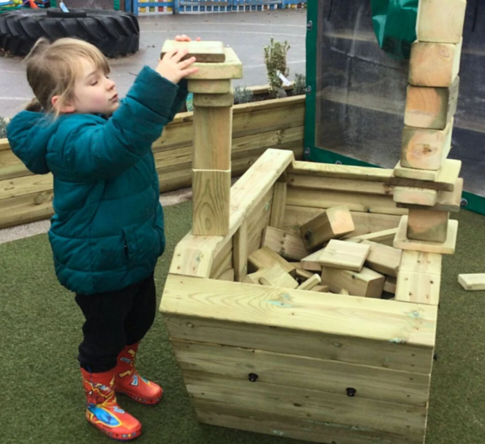  Cassetto e blocchi in legno (senza copertura)