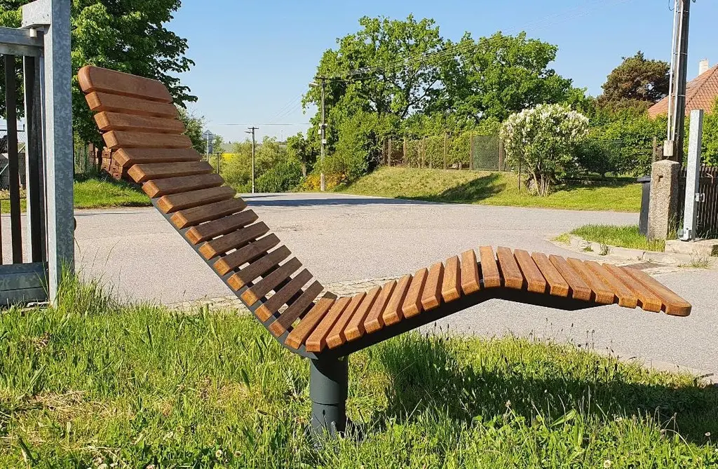 Lettino VELA 600mm - acciaio zincato + verniciato a polvere - legno tropicale (assi in legno esotico certificato fsc).webp