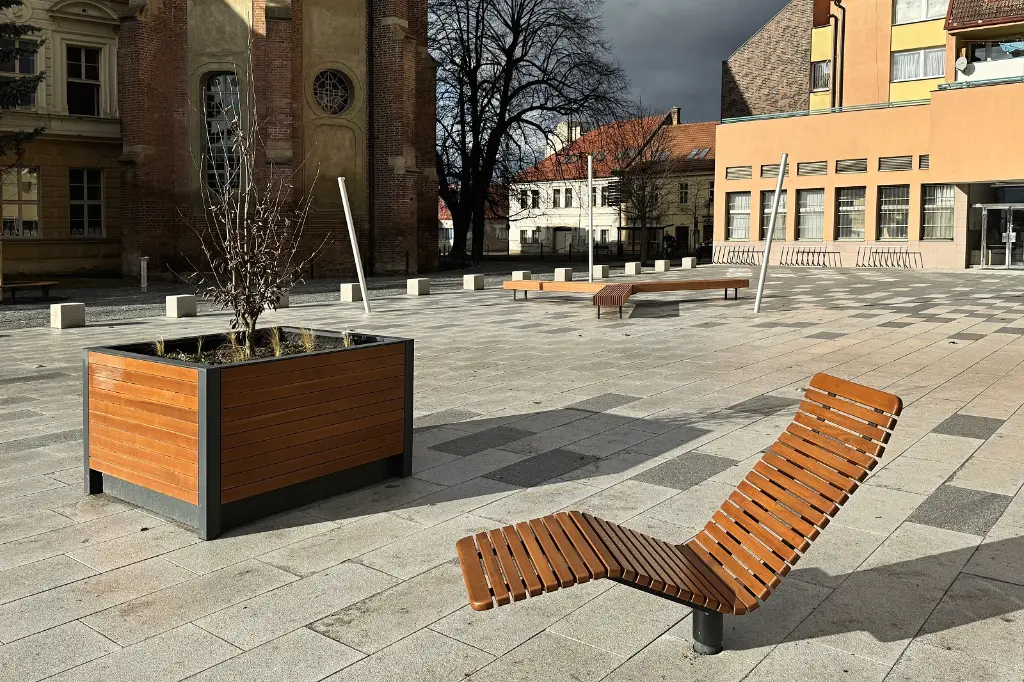 Chaise Lounge VELA ruotabile 600mm / acciaio zincato + verniciato a polvere