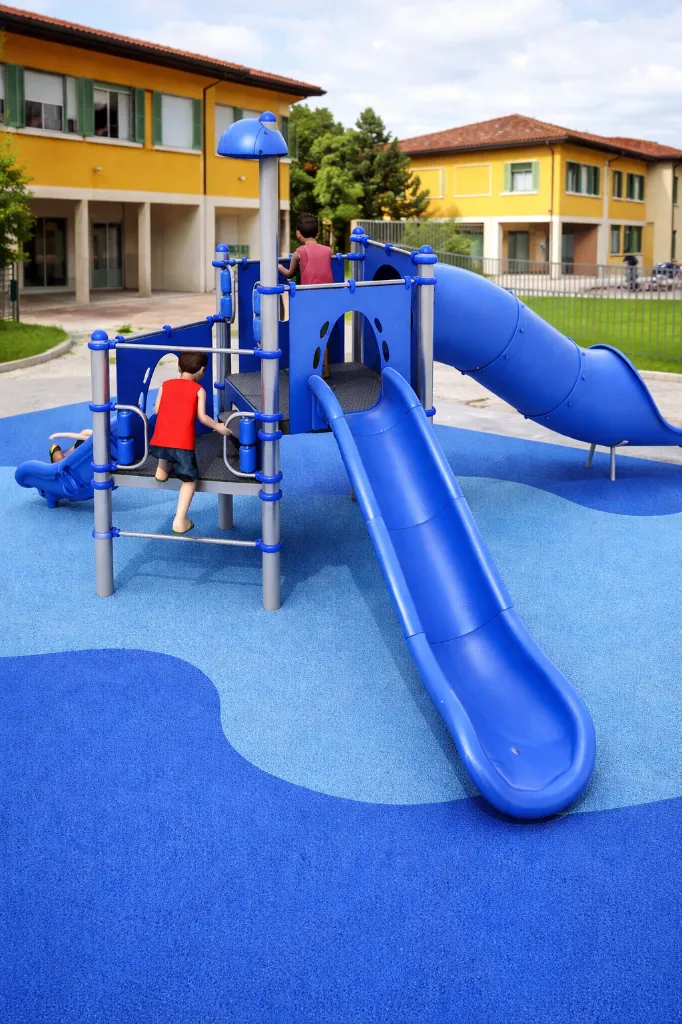 Torre con scivoli ECO-JUNIOR 6121