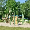 SIK-Holz_2_12_2_Kletter-Balancier-Anlage_Wiese_01.webp