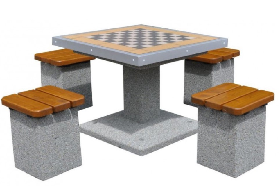 Tavolo Picnic con scacchiera