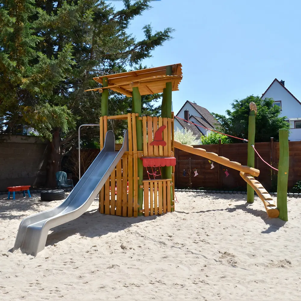 Composizione multigioco in legno di Robinia