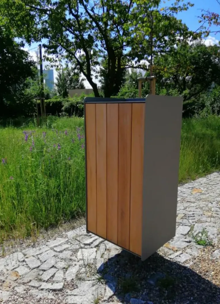 Cestino MAG / acciaio zincato + verniciato a polvere / legno di abete