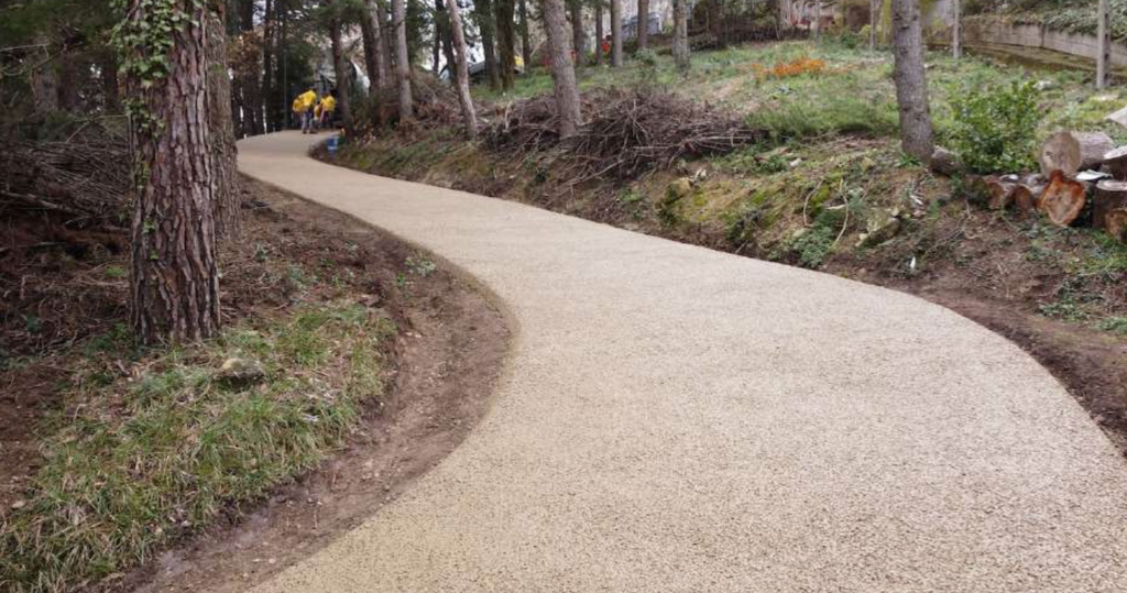 Pavimentazione stradale drenante