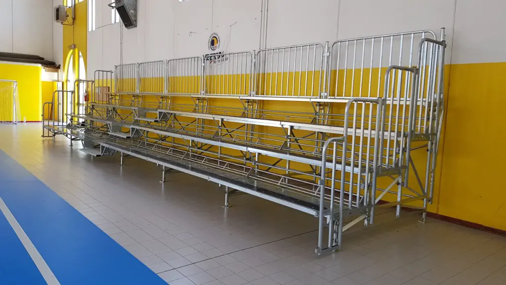 Tribuna fissa per esterno, struttura in acciaio zincato