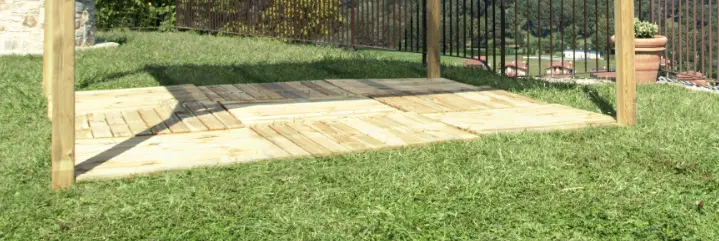 Quadrotte in legno per pavimentazione Pergolato in legno m. 3X3