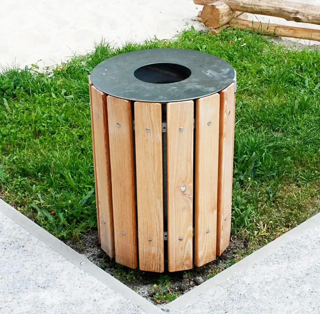 Cestino in Robinia con coperchio