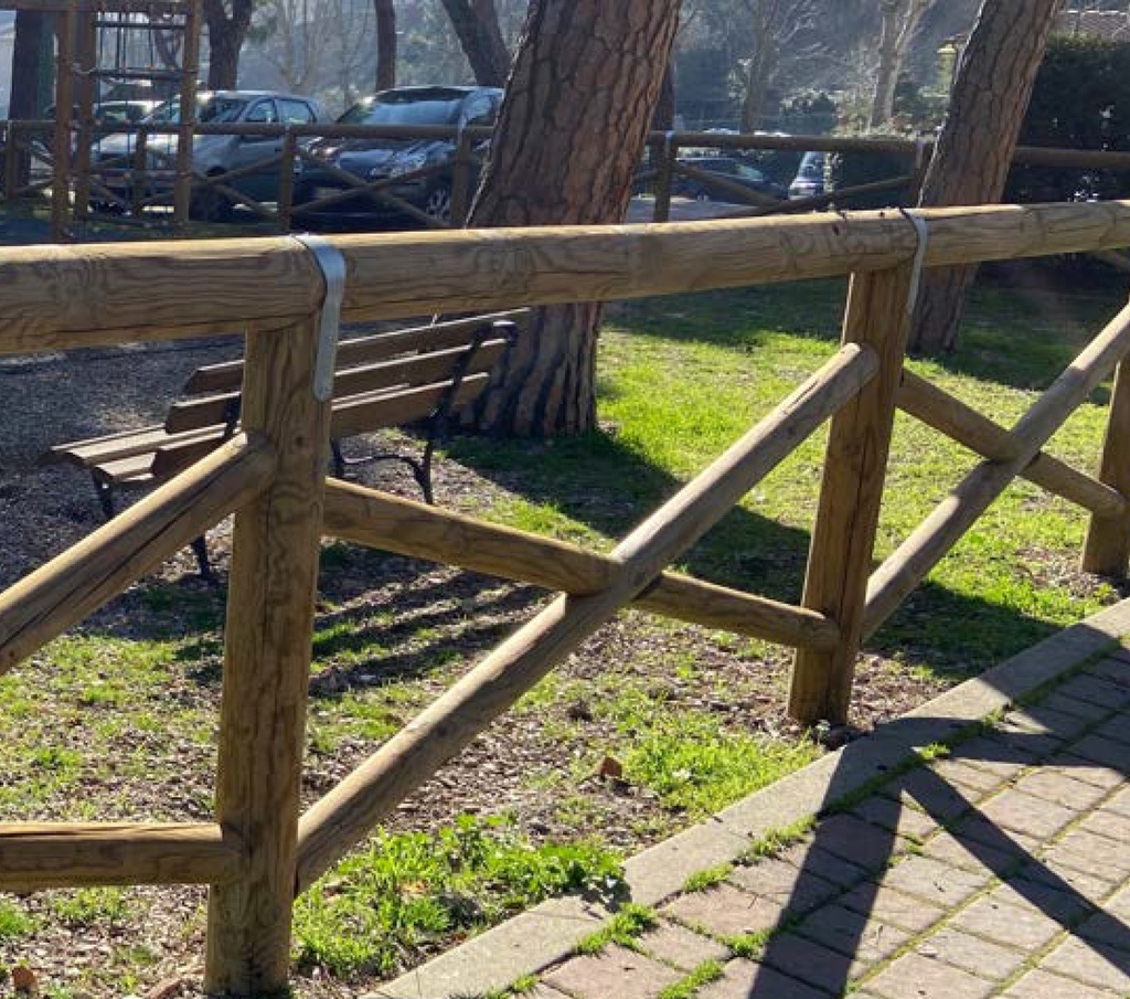 Recinzione CROCE DI S.ANDREA (palo pieno)