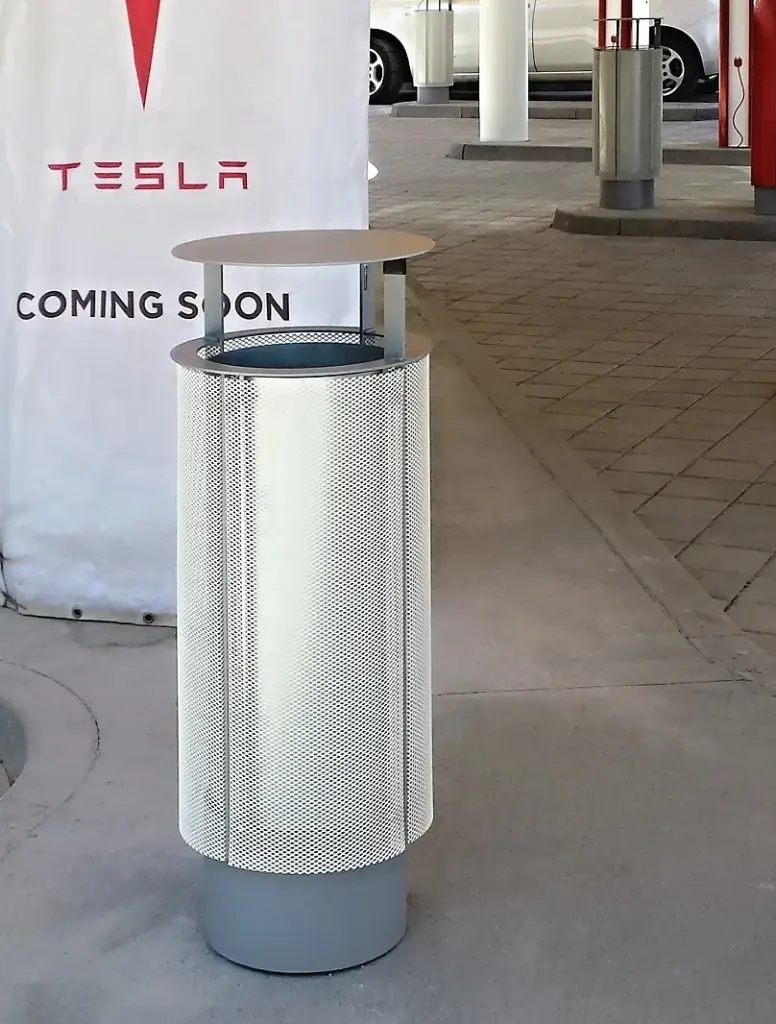 Cestino BAS con tetto / acciaio zincato / lamiera forata