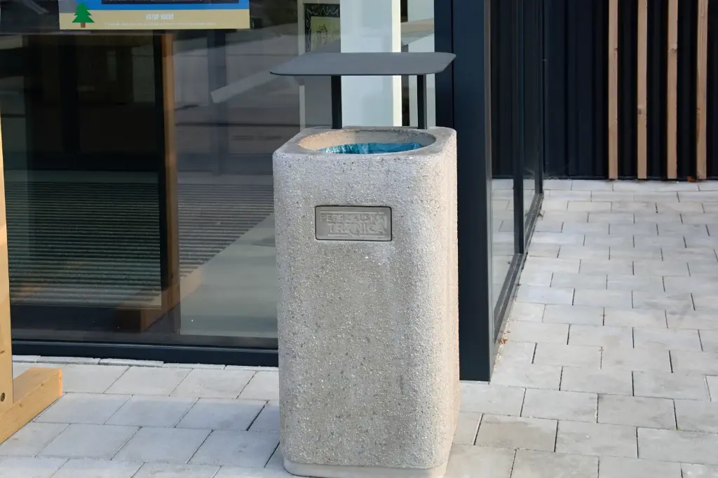 Cestino BEKO con tetto / cemento lavato / acciaio zincato + verniciato a polvere