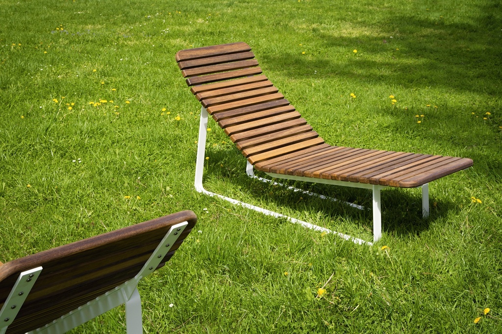 Lettino VELA 600mm / acciaio zincato + verniciato a polvere / legno tropicale