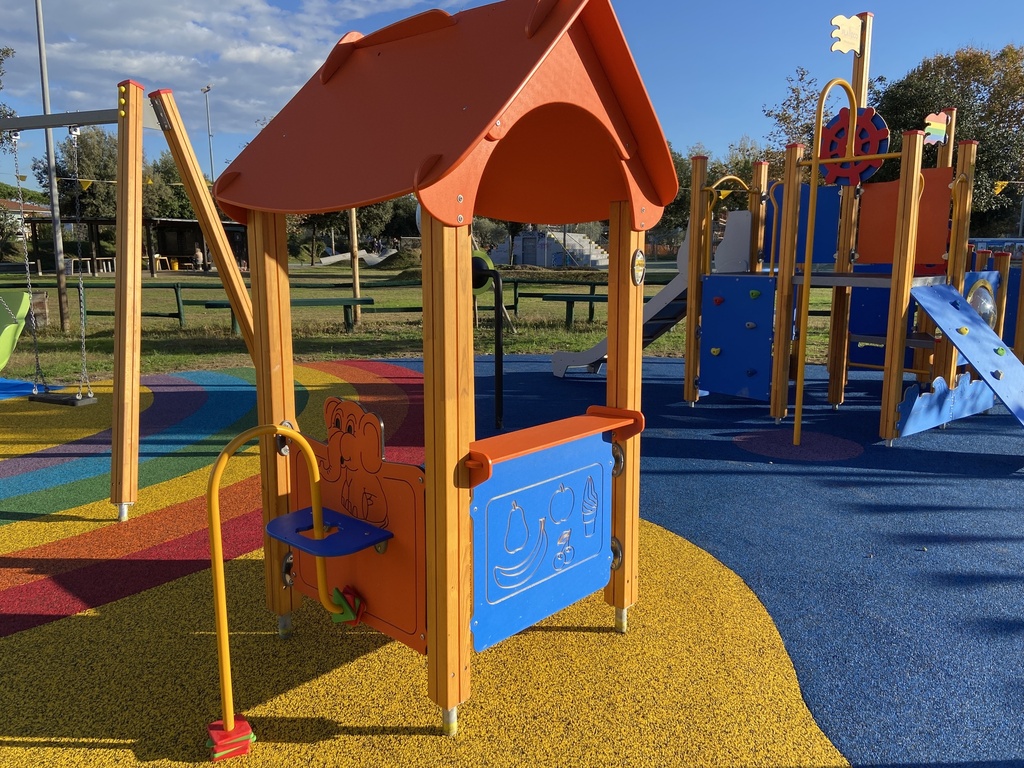 [12318EPZN] Mini Casa (Montanti in Legno lamellare di pino mm. 90x90)