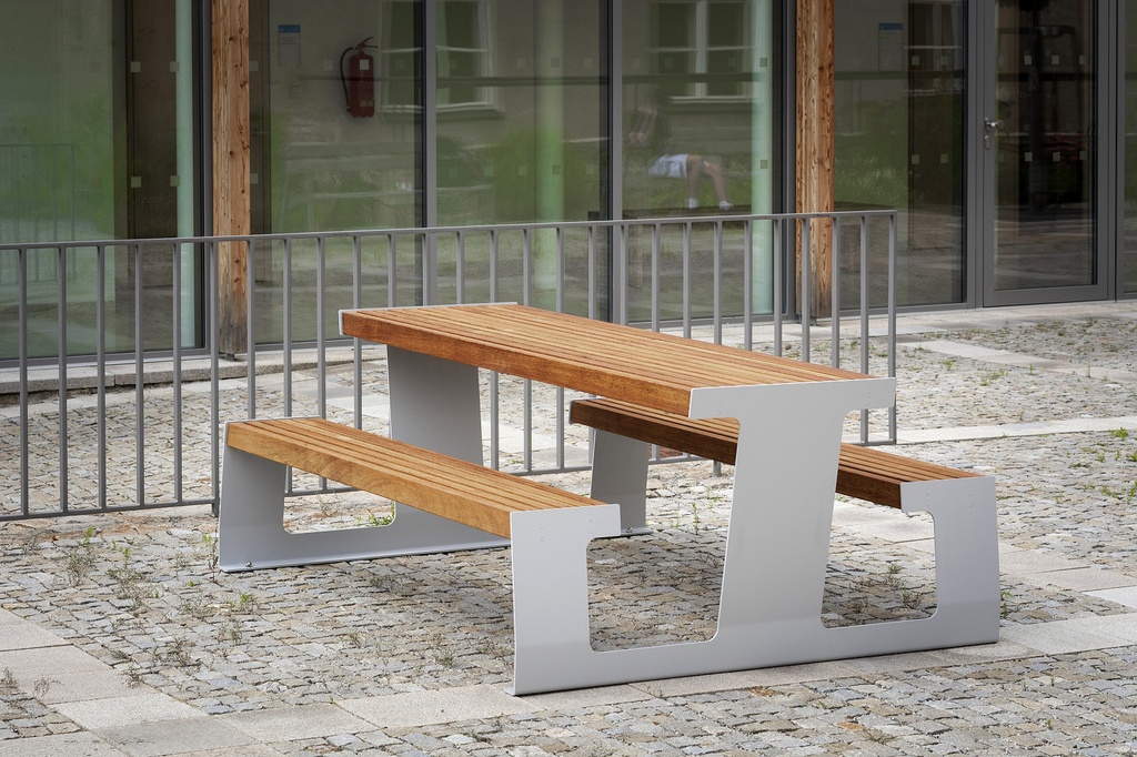 Picnic VEGA 2000mm (assi in legno esotico certificato)