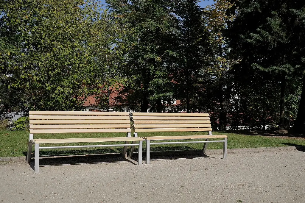 [LON1b-180t] Panchina ONE 1800mm / acciaio zincato + verniciato a polvere (assi in legno esotico certificato)