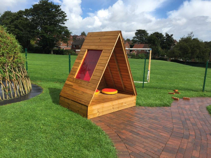 Capanna Acobaleno su palafitta