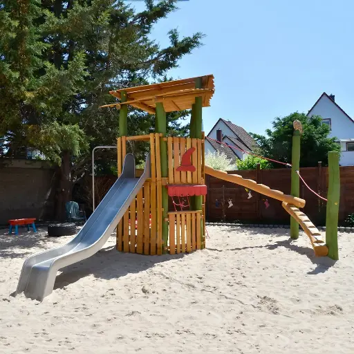 Composizione multigioco in legno di Robinia