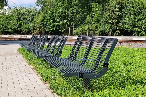 [LBA51b-70] Panchina BABIA con braccioli 704mm / galvanized steel + powder coated