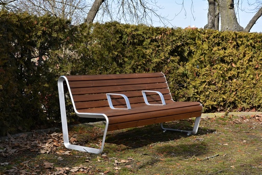 [LBL5b-180tw] Panchina BOROLA 2x braccioli centrali 1800mm / lega di alluminio + verniciato a polvere / legno di pino ThermoWood